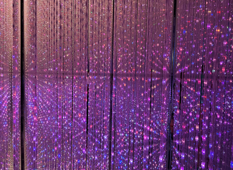 Infinity Cube Room Inside TeamLabs